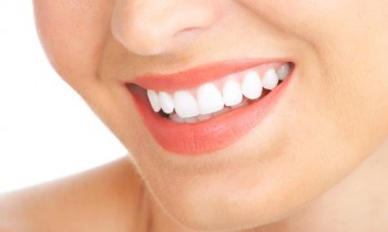 6 Ways To Get Sparkling Teeth