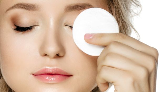 Simple Eye Care Tips to protect its beauty