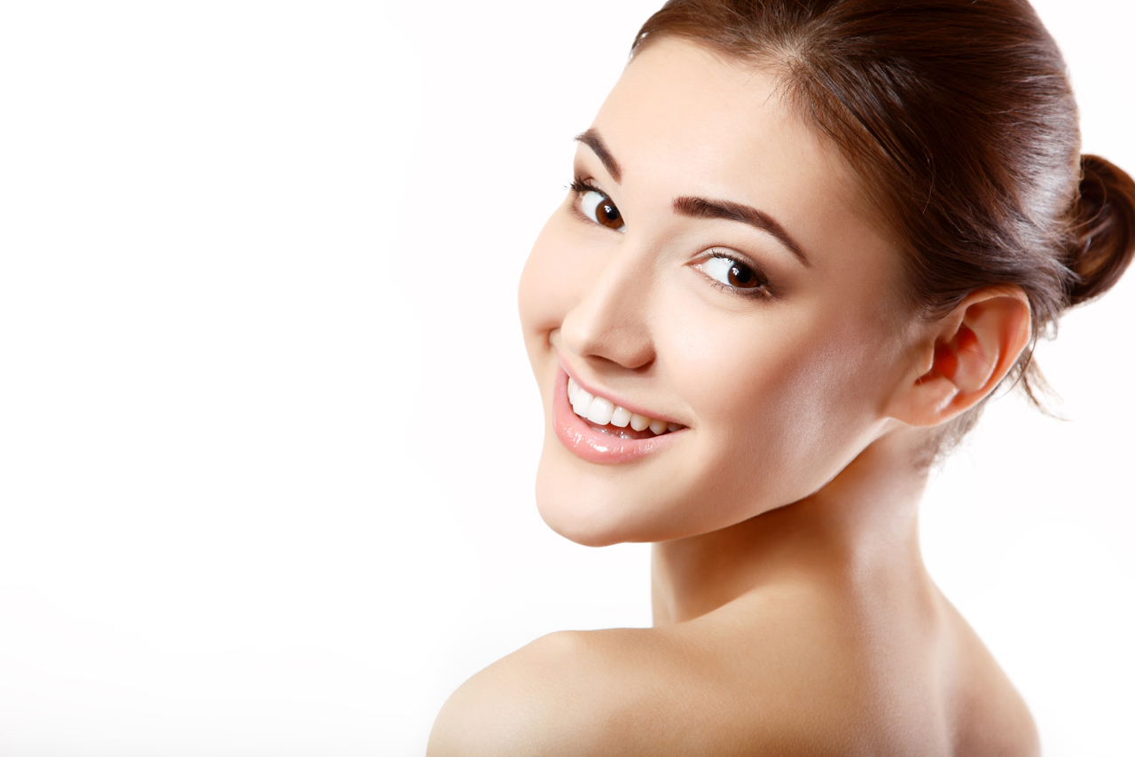 Benefits of using Almonds For Skin Whitening